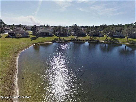 3rd image of 789 Morning Cove Cir SE