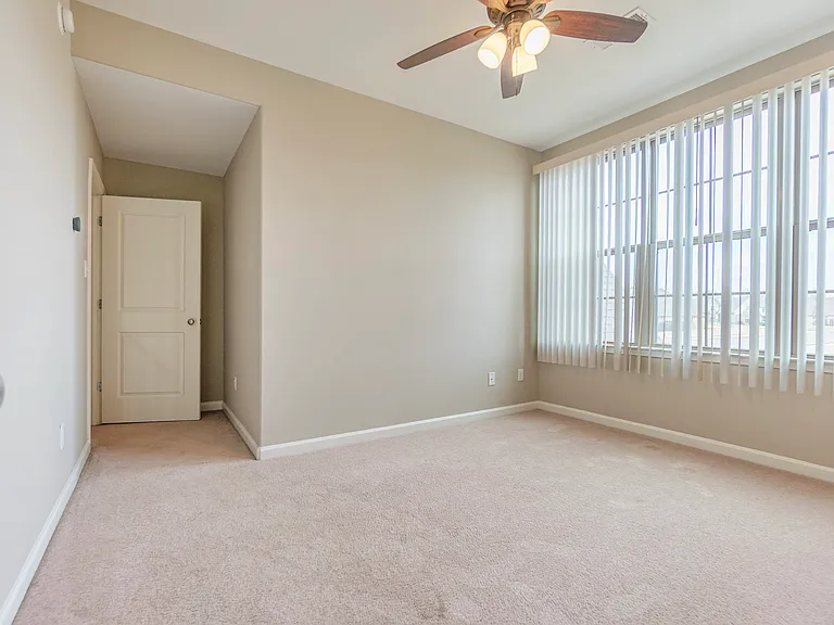 13435 Lapstone Ln — Photo 32