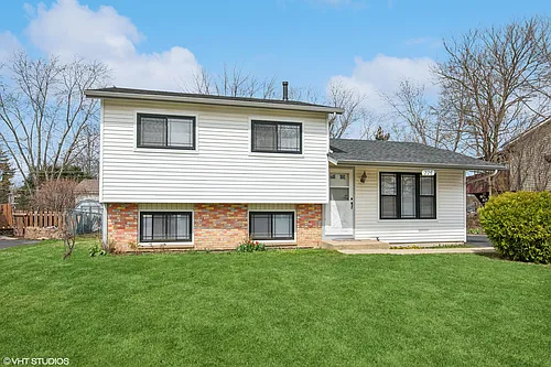 226 Riverside Dr Photo 1