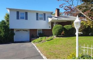 4630 Barry Rd, Philadelphia, PA 19114