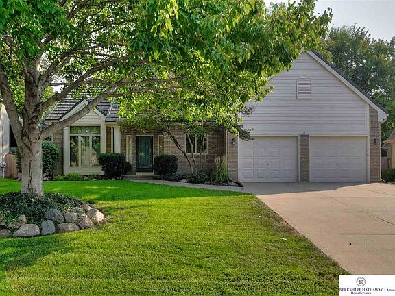 2nd image of 3403 S 165th Ave