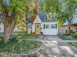 1026 W Edwards St, Springfield, IL 62704