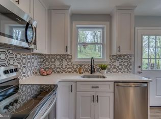22 E Deer Park Dr, Gaithersburg, MD