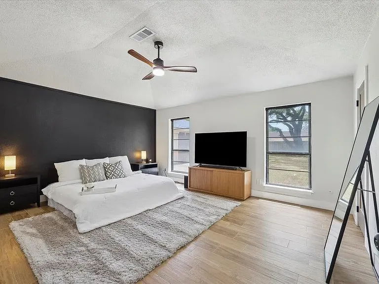 5925 Woodway Dr — Photo 18