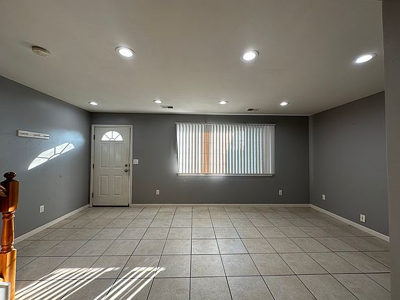 4th image of 29728 Amy Ln #16