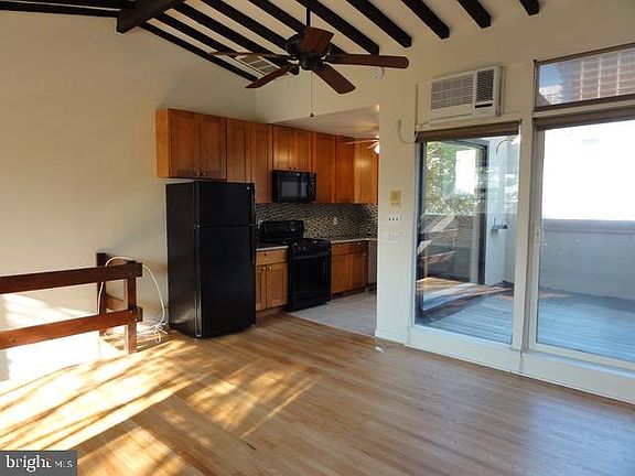 3rd image of 2321-23 Sansom St #2A