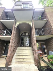 3376 Woodburn Rd APT 32, Annandale, VA, 22003