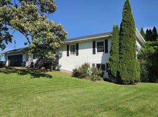 2161 N Harlem Center Rd, Freeport, IL 61032