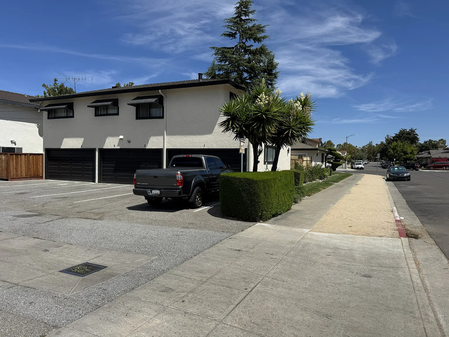 2 bed, 763 sqft, $3,175 — Photo 3