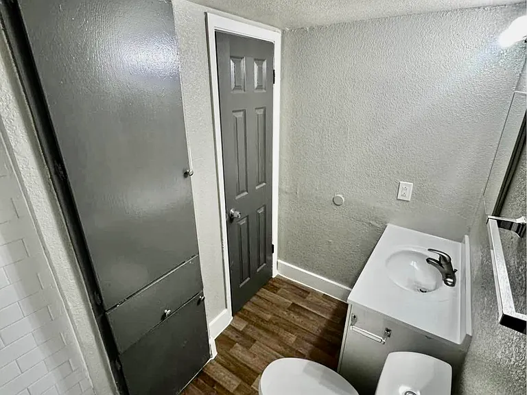 The Francisco Apartments — Photo 4