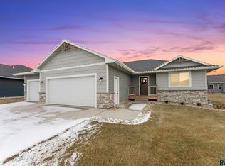 5326 S Whisper Cove Trl, Sioux Falls, SD 57108