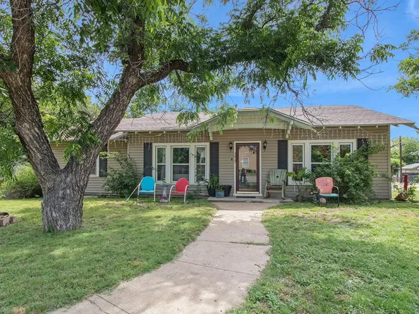 1417 S Colorado St, Coleman, TX 76834