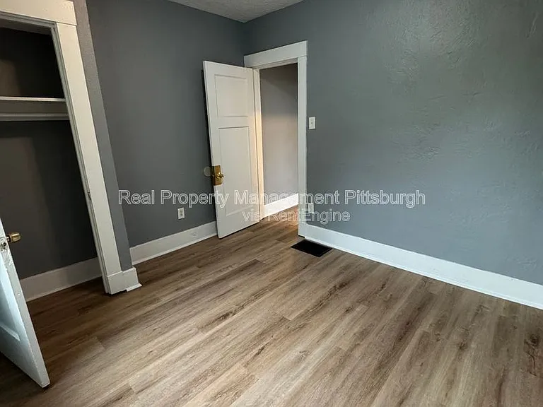 311 W Burgess St #1 — Photo 11