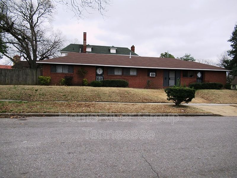1st image of 814 N Avalon St