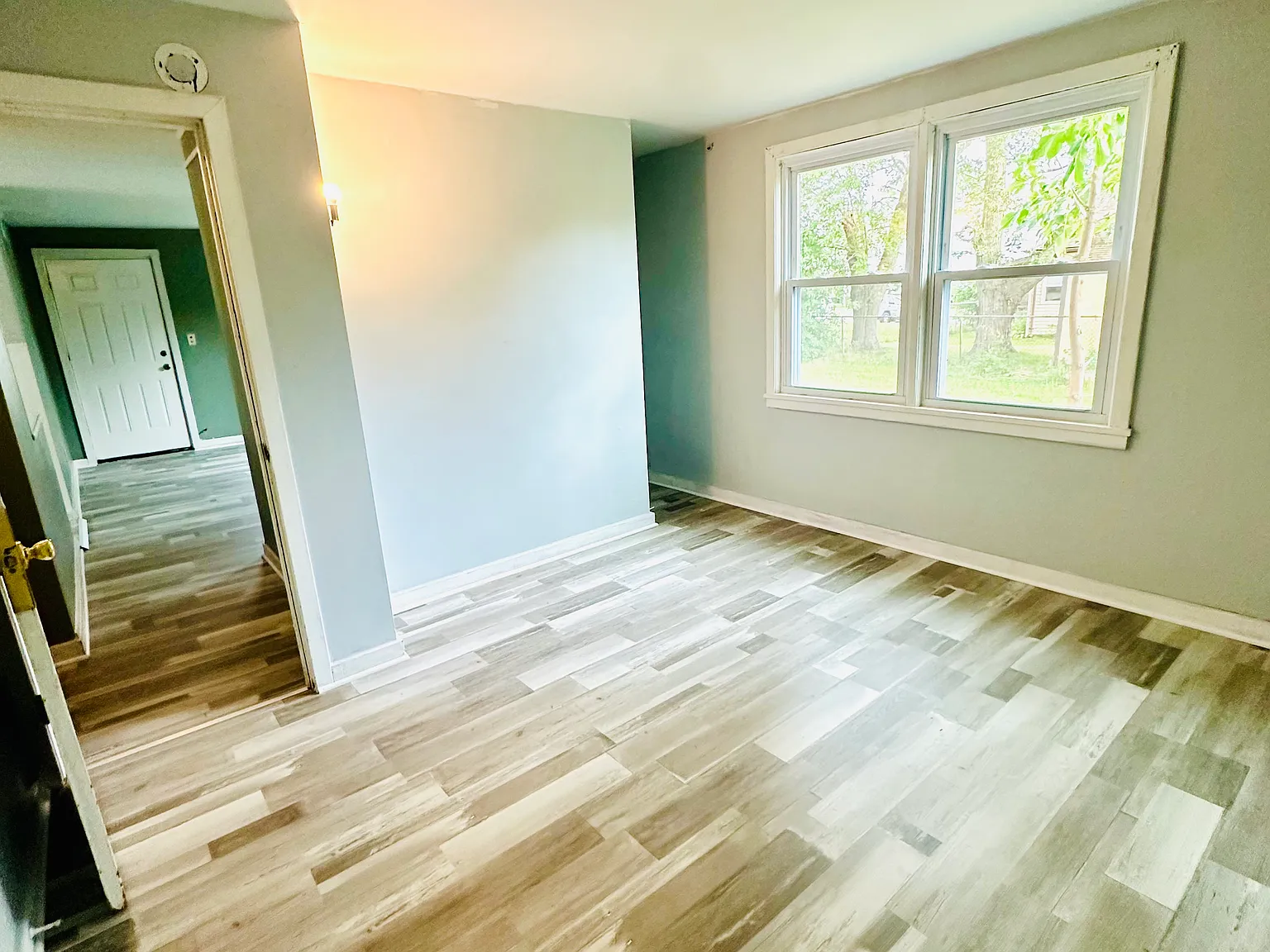 2 bed, 1500 sqft, $1,350 — Photo 4