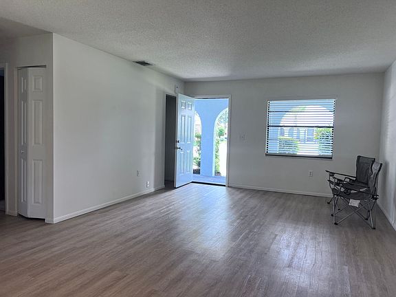 5th image of 435 Belmont Ave