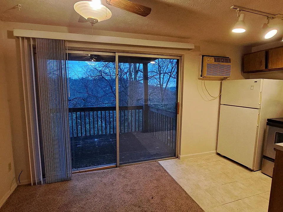 Dining & Kitchen