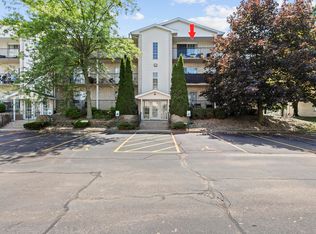 400 Sturdy Rd APT 5B, Valparaiso, IN 46383