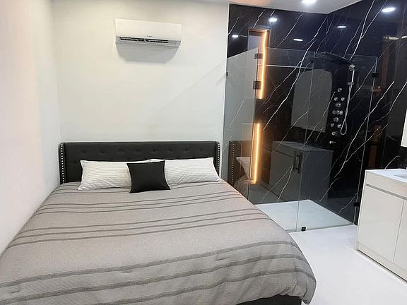 4 bedroom and bathroom