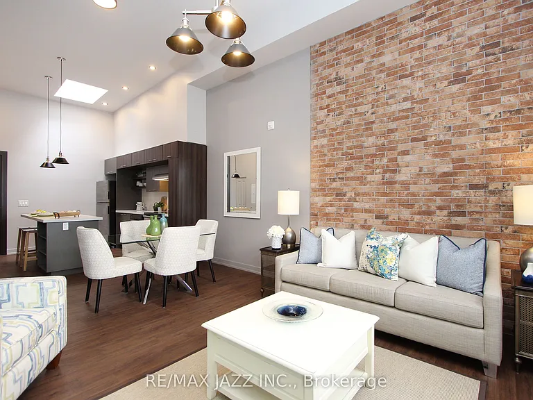 14 1/2 King St E #307 — Photo 10