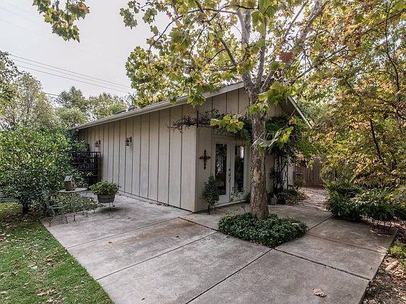 3rd image of 1620 El Nido Way