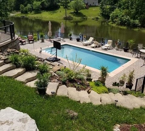 5th image of 2584 N Lake Dr