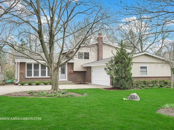 26W333 Jerome Ave, Wheaton, IL 60187
