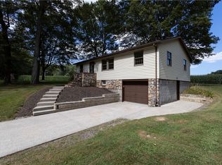 178 Country Corner Ln, Somerset, PA 15501