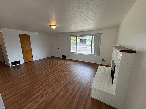 4th image of 1220 21st St