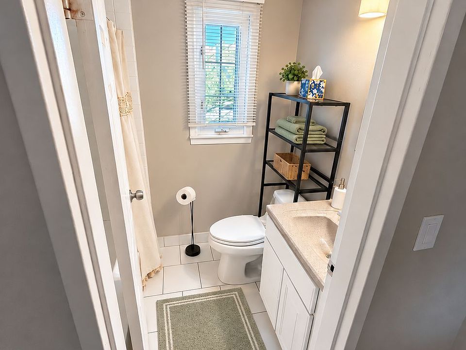 645 Graefield Ct, photo 10