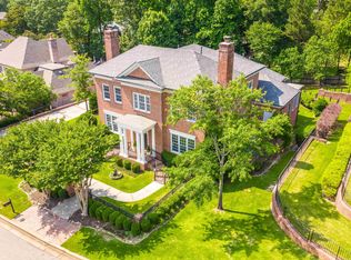 6020 Wild Oaks Dr, Memphis, TN 38120