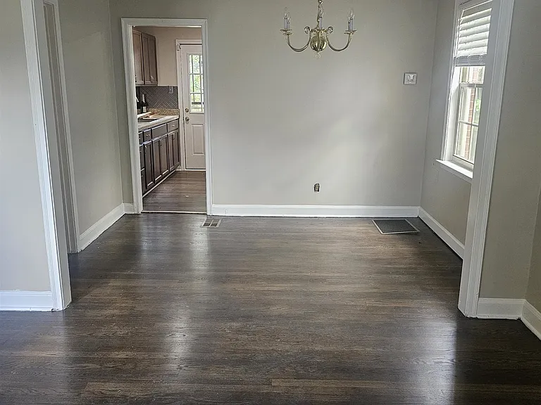 3477 Kimball Ave — Photo 5