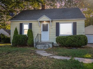 922 S Quarterline Rd, Muskegon, MI 49442