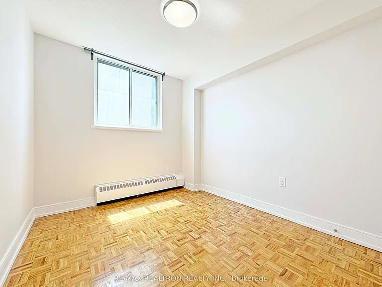 1500 Bathurst St #1208 — Photo 10