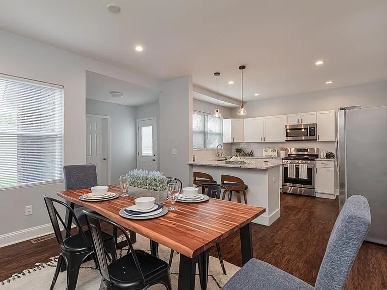 1118 E Whittier St — Photo 10