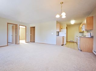 Golden Ridge Apts./700 Walders St, Minot, ND 58703