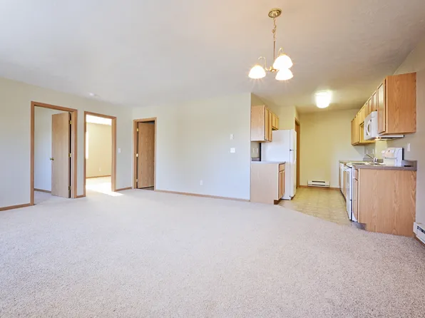 Golden Ridge Apartments, 700 Walders St APT 7, Minot, ND 58703