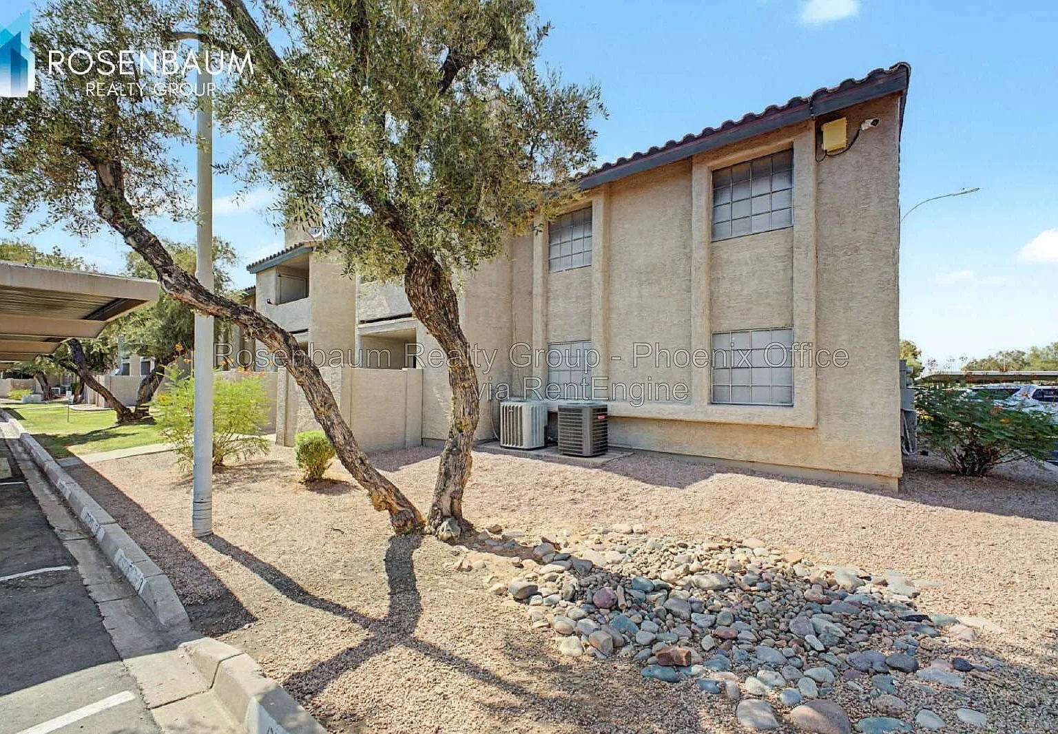 2 bed, 2.0 bath, 828 sqft, $1,295 — Photo 2