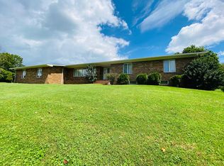43 Sunset Ln, Cedar Bluff, VA 24609