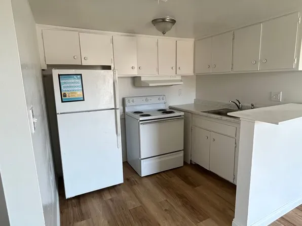 3846 Hazelwood St, 3846 Hazelwood St APT 3, Las Vegas, NV 89119