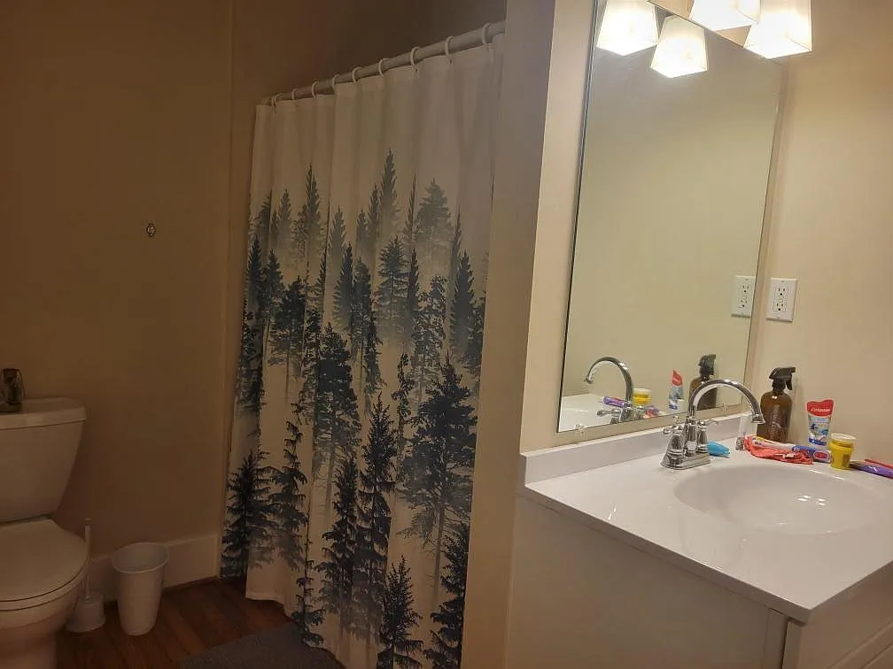 1413 W Broad Street — Photo 3