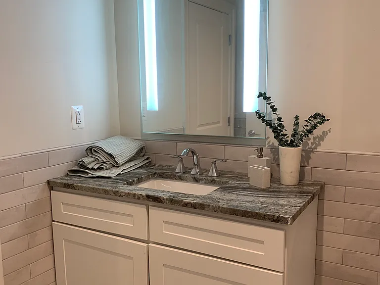 2130 Arch Street — Photo 13