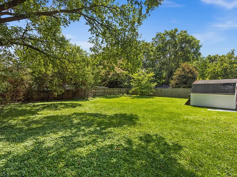 1001 Horseshoe Dr — Photo 35