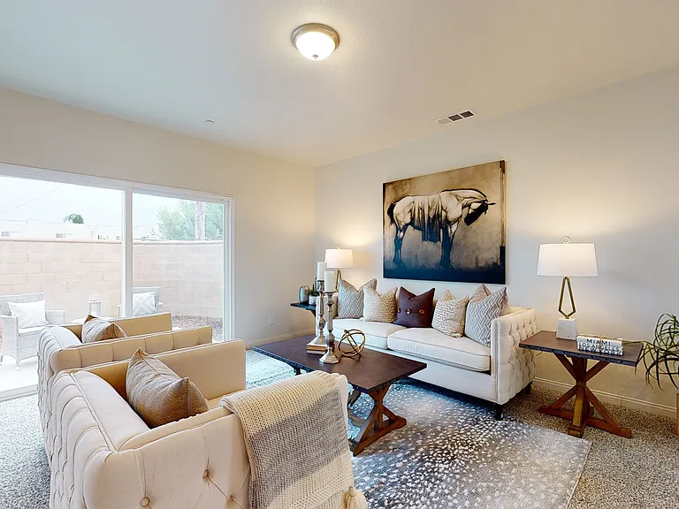 692 Ronald Way — Photo 3