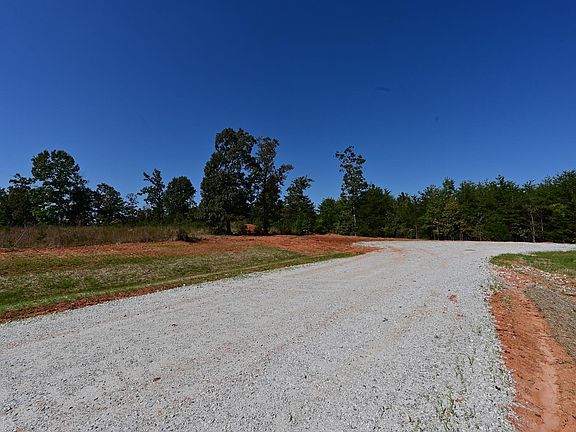 3rd image of 67 McCauley Rd