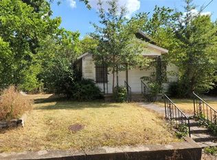 1229 Jones St, Greenville, TX 75401