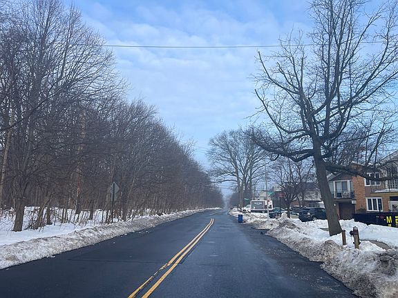 5th image of 919 Willowbrook Rd