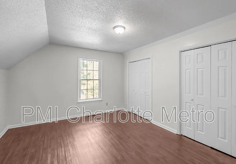 10800 Whittersham Dr — Photo 24