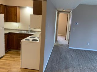 401 Plymouth St NE APT 1, Le Mars, IA 51031