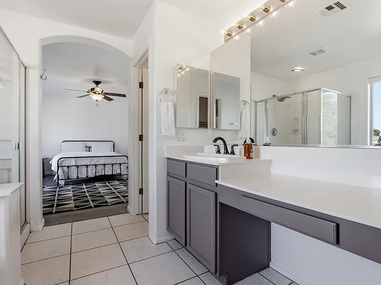 220 W Beechnut Pl — Photo 18
